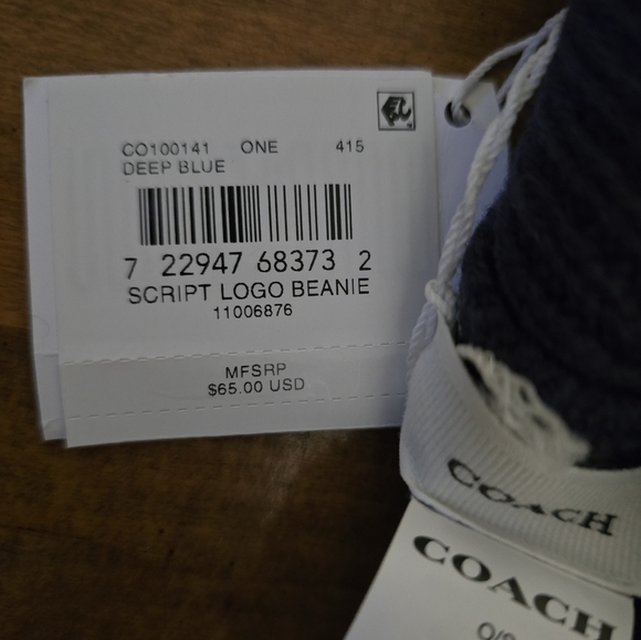 Coach Beanie - Picture 5 of 5